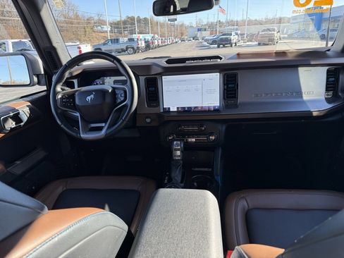 Used 2023 Ford Bronco Outer Banks image 11