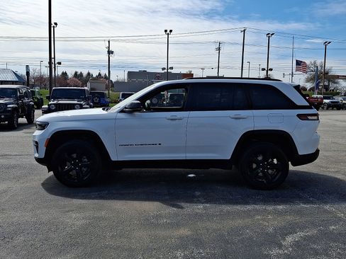 Certified 2023 Jeep Grand Cherokee Altitude image 5
