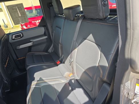 Used 2021 Ford Bronco Badlands image 14