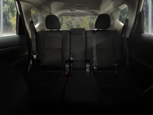 Used 2017 Nissan Rogue S AWD/4WD image 15