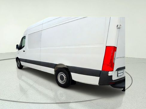 New 2025 Mercedes-Benz eSprinter 170 Cargo image 12