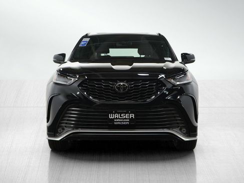 Certified 2025 Toyota Highlander XSE AWD/4WD image 6