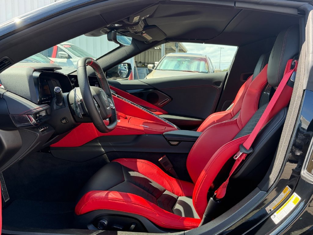 Used 2024 Chevrolet Corvette Stingray Preferred Conv w/ Stealth Interior Trim Package RWD image 11
