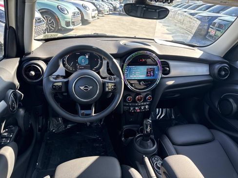 Used 2023 MINI Cooper S image 8