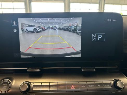 Used 2025 Hyundai Kona SEL AWD/4WD image 28