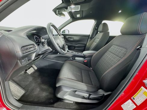Used 2025 Honda HR-V Sport image 15