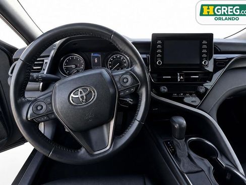 Used 2021 Toyota Camry SE FWD image 11