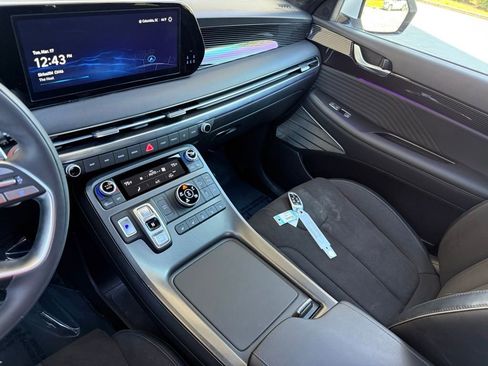 Used 2024 Hyundai Palisade Calligraphy image 33
