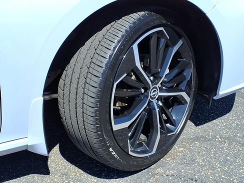 Certified 2023 Nissan Altima 2.5 SR w/ SR Premium Package AWD/4WD image 8