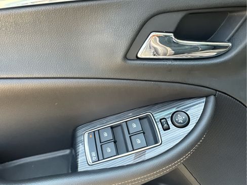 Used 2017 Chevrolet Impala Premier FWD image 22