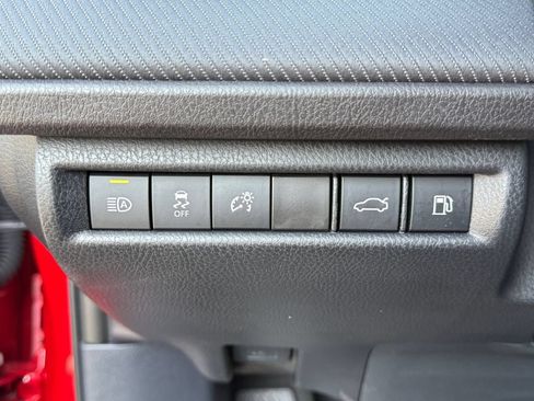 Used 2025 Toyota Camry SE w/ Convenience Package FWD image 22