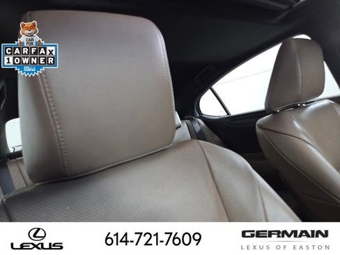Used 2025 Lexus ES 300h w/ Premium Package FWD image 20