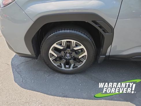 Used 2025 Subaru Forester Premium AWD/4WD image 19