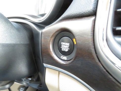 Used 2018 Jeep Grand Cherokee Limited w/ Trailer Tow Group IV image 26