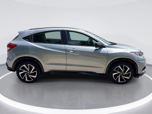 Used 2019 Honda HR-V Sport image 9