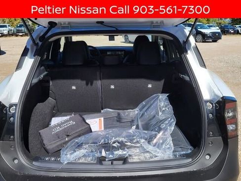 New 2025 Nissan Kicks SR w/ Illumination Package image 6