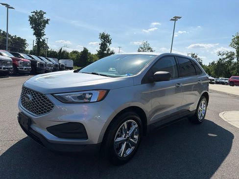 Used 2023 Ford Edge SE w/ Cargo Accessory Package AWD/4WD image 8