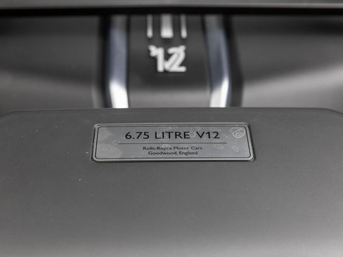New 2026 Rolls-Royce Cullinan Black Badge image 45