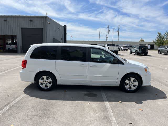 Certified 2016 Dodge Grand Caravan SE w/ Quick Order Package 29E SE FWD image 9