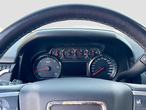 Used 2018 GMC Yukon XL SLE image 8