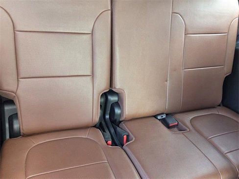 Used 2021 Chevrolet Traverse High Country image 16