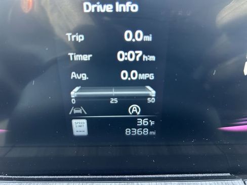 Used 2025 Kia Telluride EX w/ EX Captain's Chair Package image 32