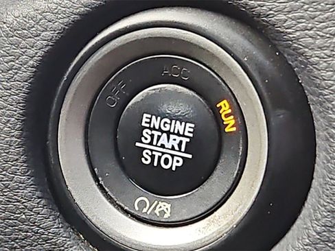 Used 2020 Dodge Durango GT image 34