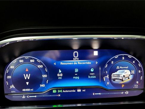 Used 2022 Chevrolet Tahoe LT w/ Luxury Package image 40