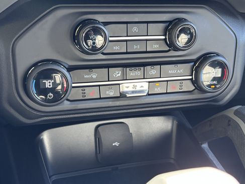 Used 2024 Ford Bronco Big Bend image 29