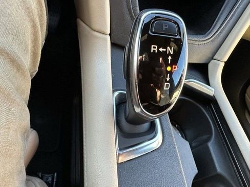 Used 2017 Cadillac XT5 Luxury w/ Driver Awareness Package image 37