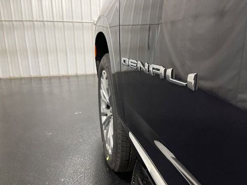 New 2024 GMC Yukon XL Denali w/ Advanced Technology Package image 45