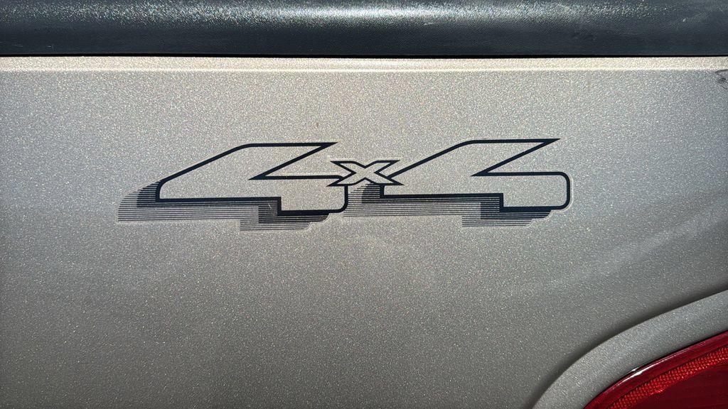 Used 2001 Ford F150 Lariat AWD/4WD image 8