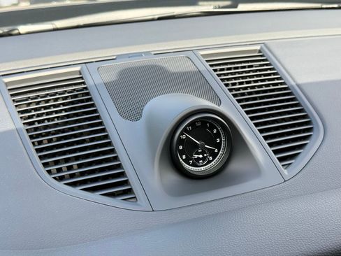 Used 2026 Porsche Macan image 18