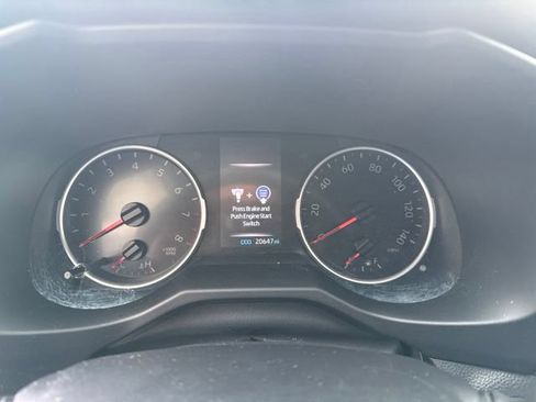 Used 2021 Toyota RAV4 XLE w/ Convenience Package AWD/4WD image 4