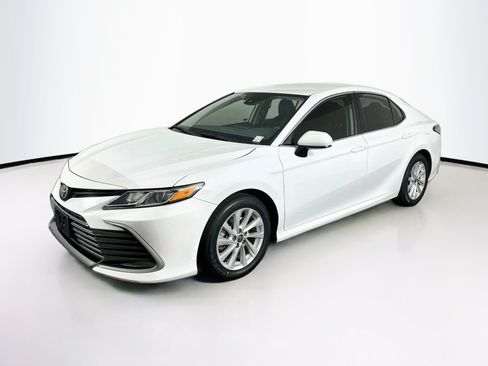 Used 2024 Toyota Camry LE FWD image 3