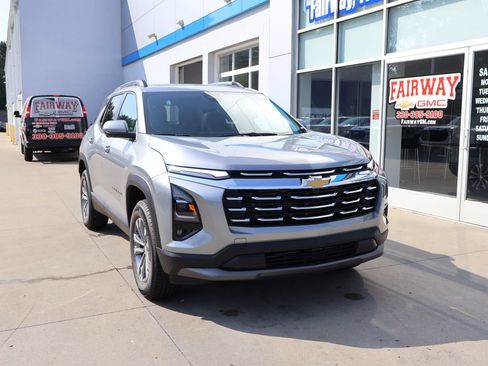 New 2027 Chevrolet Equinox LT w/ Convenience Package II AWD/4WD image 2