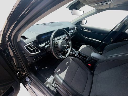 Used 2024 Kia Seltos S FWD image 7