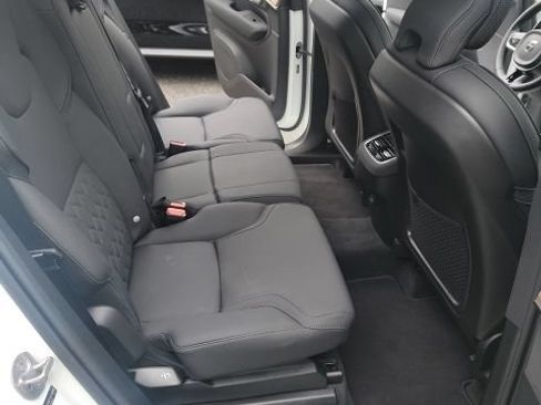 Certified 2025 Volvo XC90 B6 Plus AWD/4WD image 34