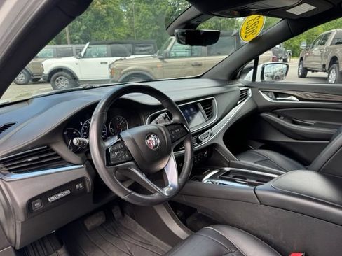 Used 2023 Buick Enclave Avenir w/ Avenir Technology Package FWD image 30