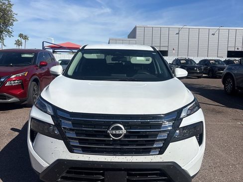 Used 2025 Nissan Rogue SV image 6