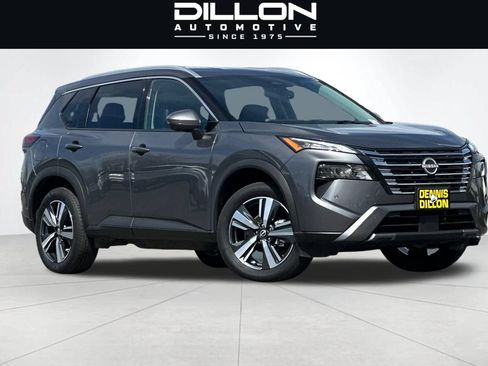 Used 2026 Nissan Rogue SL AWD/4WD image 2
