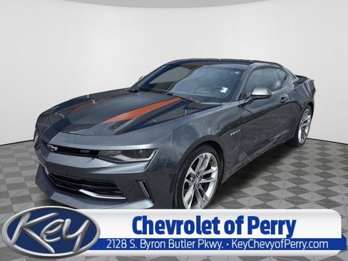 Used 2017 Chevrolet Camaro LT RWD image 1