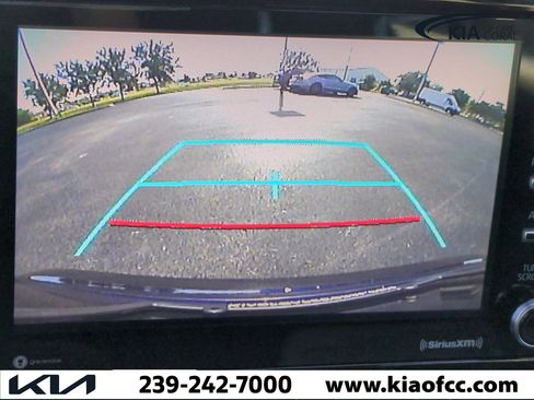 Used 2021 Toyota Corolla LE image 17