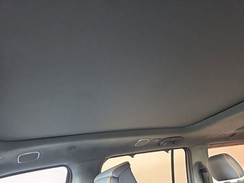 Used 2022 Jeep Grand Wagoneer Series III image 32