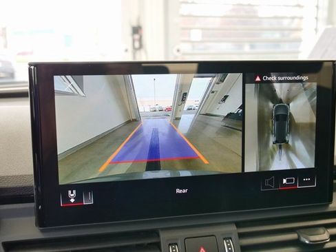 Used 2023 Audi SQ5 Premium Plus w/ Premium Plus Package image 22