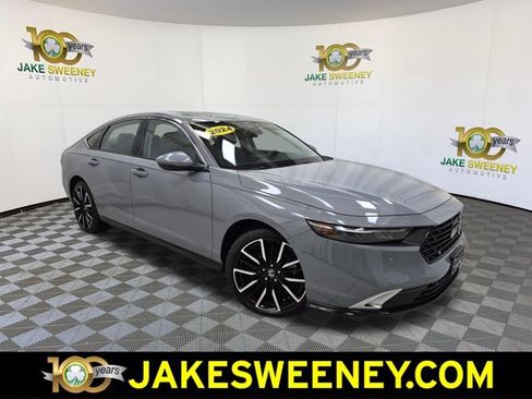 Used 2024 Honda Accord Touring image 1