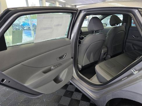 New 2026 Hyundai Elantra SEL Sport image 34