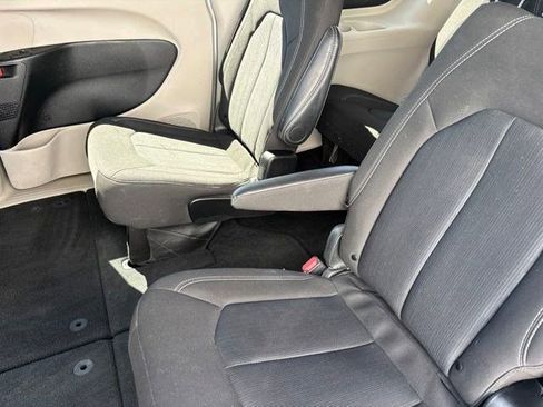 Used 2024 Chrysler Voyager LX FWD image 29