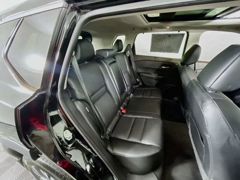 Used 2022 Nissan Rogue SV w/ SV Premium Package FWD image 28