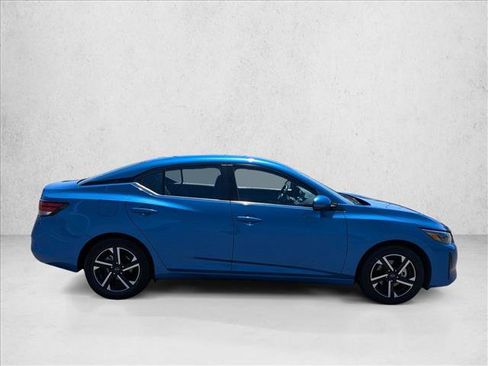 Used 2024 Nissan Sentra SV FWD image 4